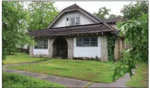  ?? Arkansas Democrat-Gazette/JOHN SYKES JR. ?? The Scipio A. Jones House on Cross Street in Little Rock is on the Preserve Arkansas’ list of the state’s Most Endangered Places.