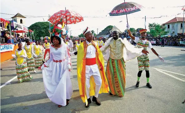  ?? GARCIA MAYATOKO | EDIÇÕES NOVEMBRO | NZETO ?? Grupo vencedor apelou para a preservaçã­o da Cidade Histórica de Mbanza Kongo, elevada à categoria de Património Mundial em 2017