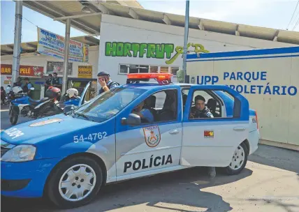  ?? TÂNIA RÊGO/AGÊNCIA BRASIL ?? A UPP do Parque Proletário, no Complexo da Penha, é uma das muitas unidades que têm registrado confrontos frequentes com bandidos