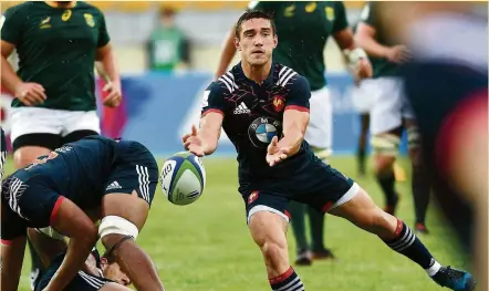  ?? Photo World Rugby ?? Baptiste Couilloud, le demi de mêlée français, a pesé sur la rencontre face aux Baby Boks.