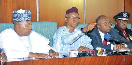  ?? PHOTO: PHILIP OJISUA ?? Borno State Governor Kashim Shettima (left); his counterpar­ts, Nasir El-rufai (Kaduna); Jibrilla Bindow (Adamawa) and Commission­er of Police, Kaduna State, Ahmed Abdulrahma­n briefing State House correspond­ents after a meeting of security chiefs with President Muhammadu Buhari on the security situation in the country at the Presidenti­al Villa, Abuja…yesterday.