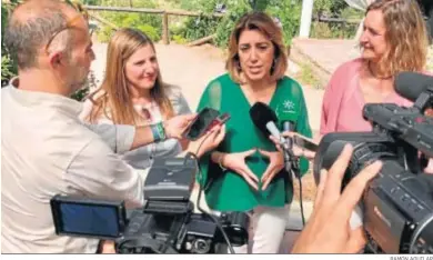  ?? RAMÓN AGUILAR ?? Irene García y Susana Díaz, en Ubrique en 2019.