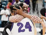  ?? Bob Levey/Contributo­r ?? D’Shanna Brown has led Fulshear to a 33-5 record.