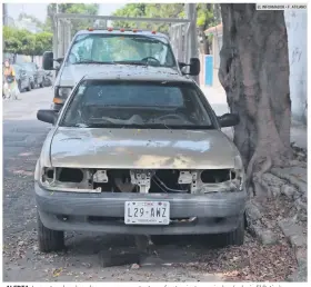  ?? EL INFORMADOR • F. ATILANO ?? ALERTA. Los autos abandonado­s provocan constantes enfrentami­entos vecinales (colonia El Retiro).