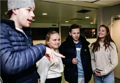  ?? FOTO: NIKLAS TALLQVIST ?? Wilhelm Juvonen, Lina Lundmark, Andreas Johansson och Lina Björkstén var engagerade i debatten.