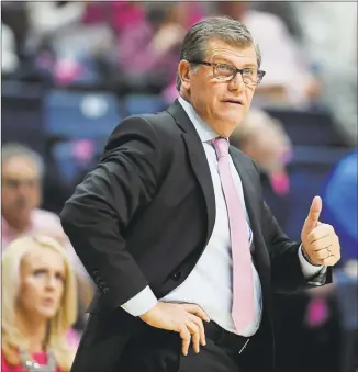  ??  ?? UConn coach Geno Auriemma can pick up his 1,000th career win with a victory over Oklahoma.