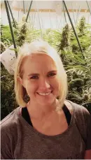  ??  ?? Efter sin magisterex­amen i växtförädl­ing vid Helsingfor­s universite­t funderade Kati Lindholm på sina karriäruts­ikter. Hon tänkte att det är antingen vinodling eller cannabis som gäller. Nu har hon jobbat på Giving tree i kring ett år.