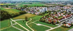  ?? ?? Am östlichen Stadtrand von Günzburg werden zukünftig acht Einfamilie­nhäuser stehen.