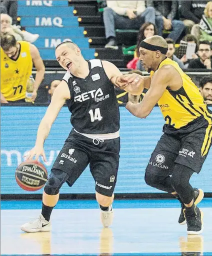  ?? FOTO: MIREYA LÓPEZ ?? Veteranía Salgado puede ser uno de los puntales entre los jugadores que tendrían cabida en un Bilbao Basket de LEB
