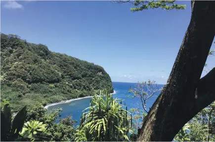  ??  ?? The lookout over Honomanu Bay, at Mile 14 on the way to Hana, does its best to take your breath away.