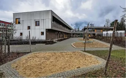  ?? Foto: Steffen Unger ?? Seit 2023 ist der Komplex am Schützenpl­atz in Bautzen vollendet. Neben der Kita „Purzelbaum“gibt es dort einen Hort fürs benachbart­e Förderzent­rum.