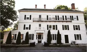 ?? Erin Covey / Contribute­d photo ?? The renovated 1754 House in Woodbury.