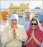  ?? SAMEER SEHGAL/HT ?? Army chief Gen Bipin Rawat with his wife Madhulika Rawat at the Golden Temple in Amritsar on Sunday.