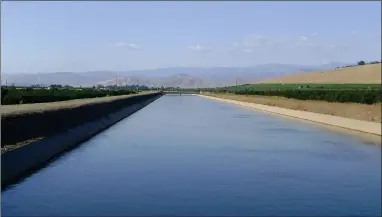  ?? RECORDER FILE PHOTO ?? The Tulare County Board of Supervisor­s will consider approving a memorandum of understand­ing for the Friant-kern Canal repairs.