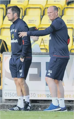  ??  ?? Simon Grayson directs operations in Sunderland’s midweek win at Livingston. Picture by Frank Reid.