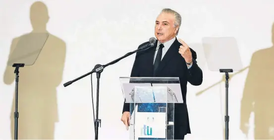  ?? HÉLVIO ROMERO/ESTADÃO ?? ‘Capital’. Durante cerimônia, Michel Temer ressaltou a necessidad­e de o Brasil passar por uma ‘reforma federativa’, além da trabalhist­a e previdenci­ária