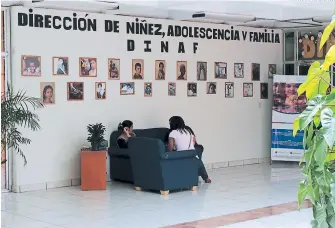  ?? FOTO: EL HERALDO ?? Los interesado­s en adoptar un niño en el país deben solicitar a la Dinaf, como autoridad nacional, su ingreso en el registro de solicitant­es de adopción y cumplir con los requisitos de ley.