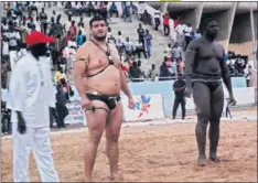  ??  ?? APODO. Durante su carrera, Espino ha ido variando su apelativo. Trota, en Lucha Canaria; el León Blanco en la Lucha senegalesa y el Guapo en la UFC.