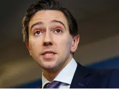  ??  ?? COMMUNICAT­IONS: Health Minister Simon Harris