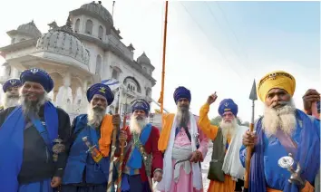  ??  ?? Nihang Sikhs at Gurudwara Rakab Ganj on the Martyrdom Day of the ninth Sikh guru, Guru Tegh Bahadur, in New Delhi on Friday. — PTI