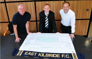  ??  ?? Ready Ian Durrant, Stevie Aitken and Chris Aitken get a close look at the stadium plans