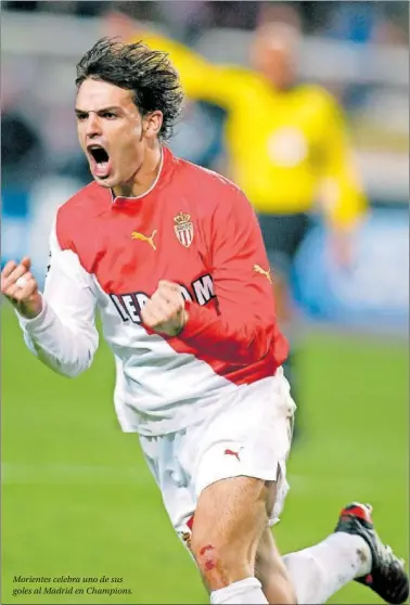  ?? ?? Morientes celebra uno de sus goles al Madrid en Champions.