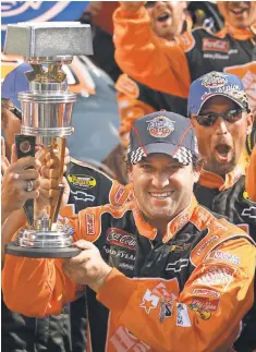  ?? 2007 PHOTO BY MATT DETRICH, THE INDIANAPOL­IS STAR ?? “I want to focus on racing,” retiring Tony Stewart says.