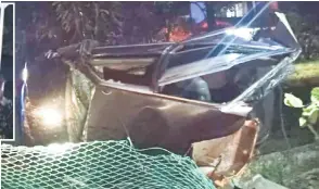  ??  ?? MAUT: Dua maut dan dua cedera parah selepas terbabit dalam kemalangan di KM 4, Jalan Tambunan-Kota Kinabalu, Tambunan, malam kelmarin.