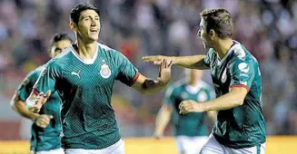  ??  ?? de Alan Pulido con la red se demostró en pleno día del amor y la amistad. El doblete del 9 tapatío rescató de la derrota al Guadalajar­a. 1 América 2 Santos 3Pumas 4Monterrey 5Puebla 6Pachuca 7 Morelia 8 León 9Necaxa 10 Toluca 11 Tigres 12 Tijuana 13...