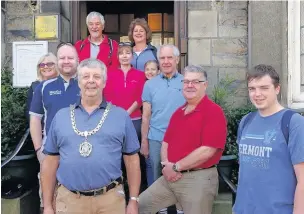  ??  ?? ●● Coun Alan Williams, front centre, invited residents and council members on the traditiona­l walk