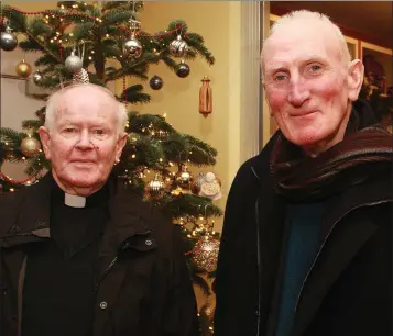  ??  ?? Fr Seamas Larkin and Fr Jim Hammel enjoying the opening night of the 2018 All Ireland One Act Drama Finals in the KMH, Kilmuckrid­ge.