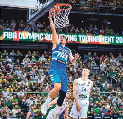  ?? Foto FIBA ?? Litovci niso mogli ustaviti Luke Dončića, bo uspelo svetovnim podprvakom iz Argentine?