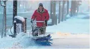  ?? ALEX EDELMAN/GETTY IMAGES ?? It will be cold in South Florida, but not as cold as in Washington, D.C., shown here in the Sunday pre-dawn hours.