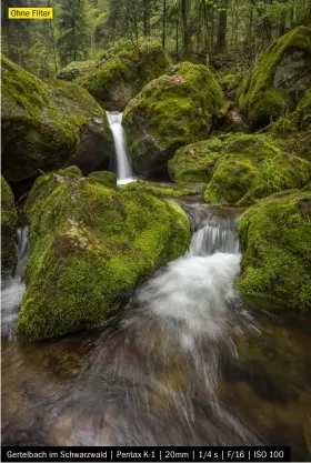  ??  ?? Ohne Filter
Gertelbach im Schwarzwal­d | Pentax K-1 | 20mm | 1/4 s | F/16 | ISO 100