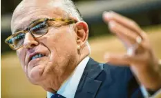  ?? Foto: Kembowski, dpa ?? Giuliani schlägt so manche schmutzige Schlacht für Trump.