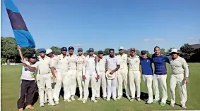  ??  ?? The victorious old Thomian team