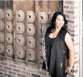  ?? Courtesy of Maiko Sasaki ?? Clarinetis­t Maiko Sasaki will perform when the River Oaks Chamber Orchestra plays Olivier Messiaen’s expansive “Quartet for the End of Time.”