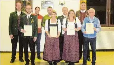  ?? Foto: Hofhansl ?? Die Geehrten des Schützenve­reins Bleichen: von links Schützenme­ister Georg Kober, Raphael Kober, Stefan Puchta, Gerhard Mannes, Ute Hofhansl, Philipp Kober, Sabine Huber Negele, Gauschütze­nmeister Helmut Konrad und Anton Ruf.