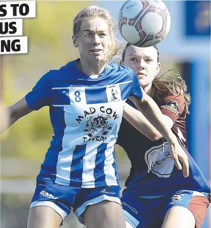  ?? Picture: MATT TAYLOR ?? ON THE BALL: Brothers' Jess Harris during last year’s North Queensland Football semi-finals.