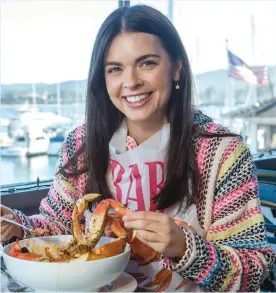  ??  ?? Katie Lee in “Beach Bites with Katie Lee”