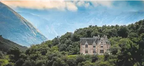  ?? // MURDOS ?? Una mansión victoriana es el alojamient­o principal de esta reserva natural en las Highlands