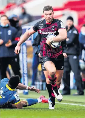  ??  ?? Henry Purdy on the attack for Bristol in Saturday’s game