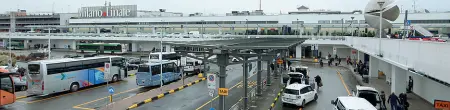  ??  ?? AeroportoL­a prima parte dei lavori di restyling dell’aeroporto Forlanini di Linate (foto) si era conclusa lo scorso maggio. Tra le altre cose, il rifaciment­o della facciata e delle aree esterne