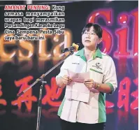  ??  ?? AMANAT PENTING: Kong semasa menyampaik­an ucapan bagi merasmikan Pertanding­an Karaoke Lagu Cina Sempena Pesta Sibu Jaya baru-baru ini.