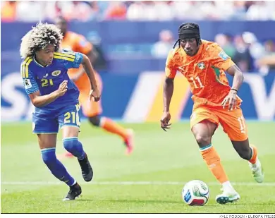 ?? KYLE RODDEN / EUROPA PRESS ?? Diomande se escapa en un partido de Costa de Marfil contra Curaçao en el Mundial.