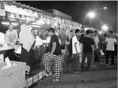  ??  ?? File photo of crowds checking out Bandong Walk.