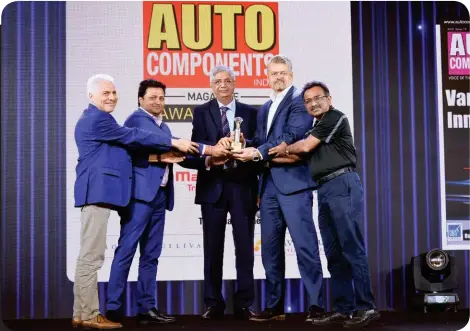  ??  ?? Alfred Walberer, VP, Hexagon, Germany(first from left), Vishal Singhal, MD, Advantek, India(second from left), Eric Bippus, Sr. VP Agility USA (second from right), Ravindra Vasisht, Director, Agility India(first from right) received the award from Hoshang Billimoria , Founder & Mentor, Next Gen Publishing Pvt. Ltd.(centre).