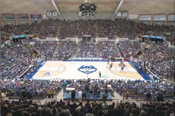  ?? Collegiate Images/Getty Images ?? Interior view of the University of Connecticu­t’s Harry A. Gampel Pavilion in Storrs.
