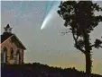  ?? Eagle, dpa Foto: Travis Heying, The Wichita ?? Kometen sind selten mit bloßem Auge sichtbar.