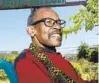  ?? NELVIN C. CEPEDA U-T ?? Activist Robert Tambuzi died of lung cancer Thursday.